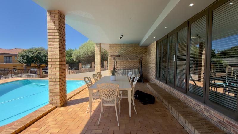 5 Bedroom Property for Sale in Pentagon Park Free State